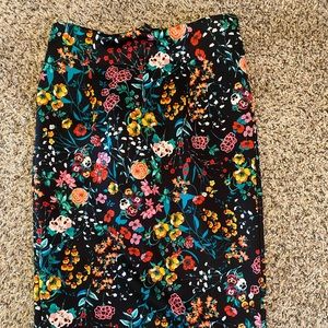Midi form fitting flower skirt